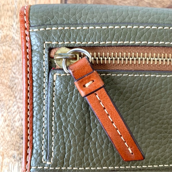 Dooney & Bourke Continental Clutch Wallet - Picture 5 of 6